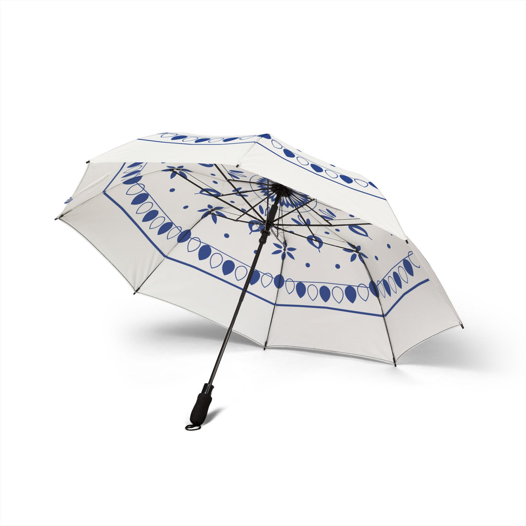 The Wettin Meissen onion umbrella, underside with eight ribs